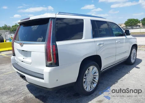 2018 Cadillac Escalade Platinum z USA, uszkodzony, nr VIN 1GYS4DKJ4JR377397